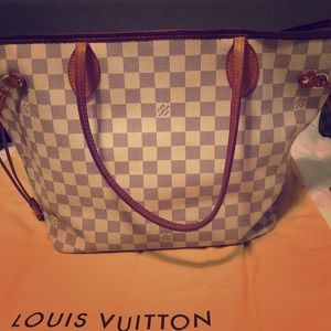 Louis Vuitton Neverfull